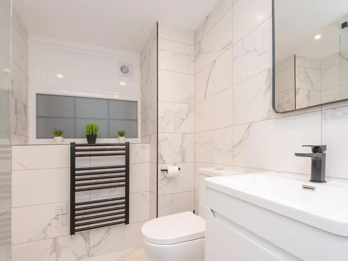 דירות Luxury Pad Leeds Centre With Hot Tub Pass The Keys 0*, לידס