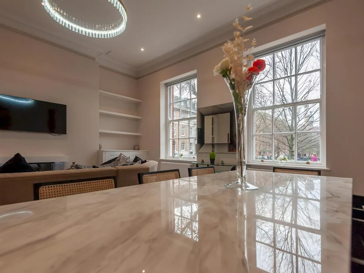 דירות Luxury Pad Leeds Centre With Hot Tub Pass The Keys