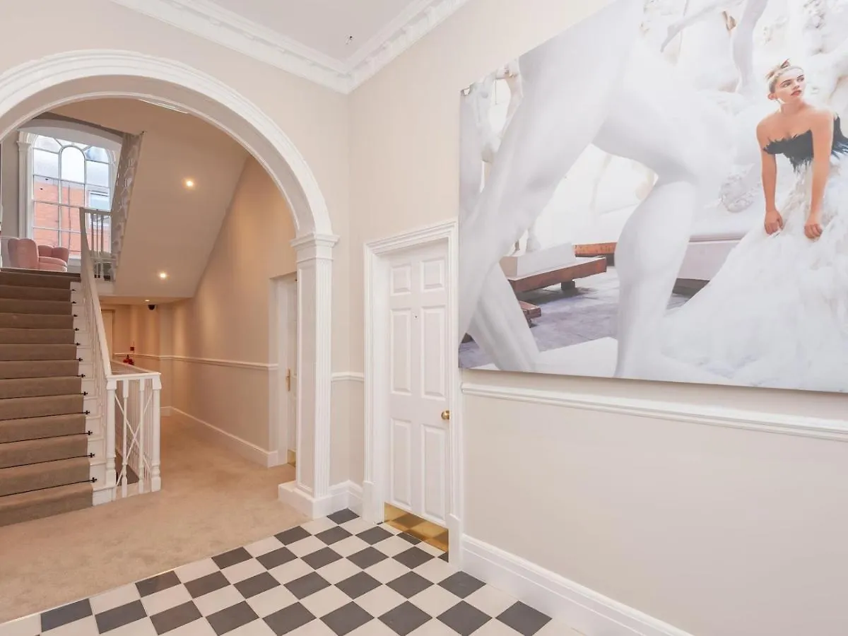 דירות Luxury Pad Leeds Centre With Hot Tub Pass The Keys